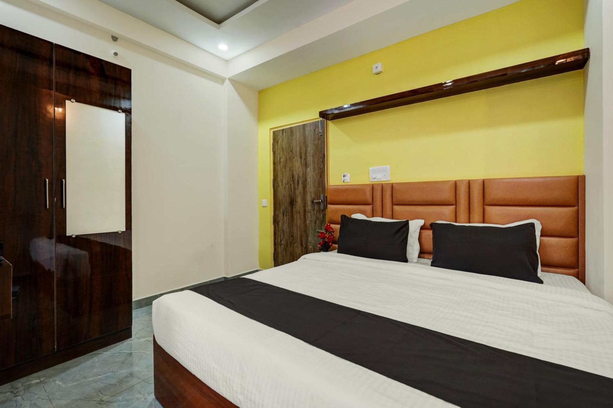 Hotel Collection O Utsav Grand Bangalore Exterior foto