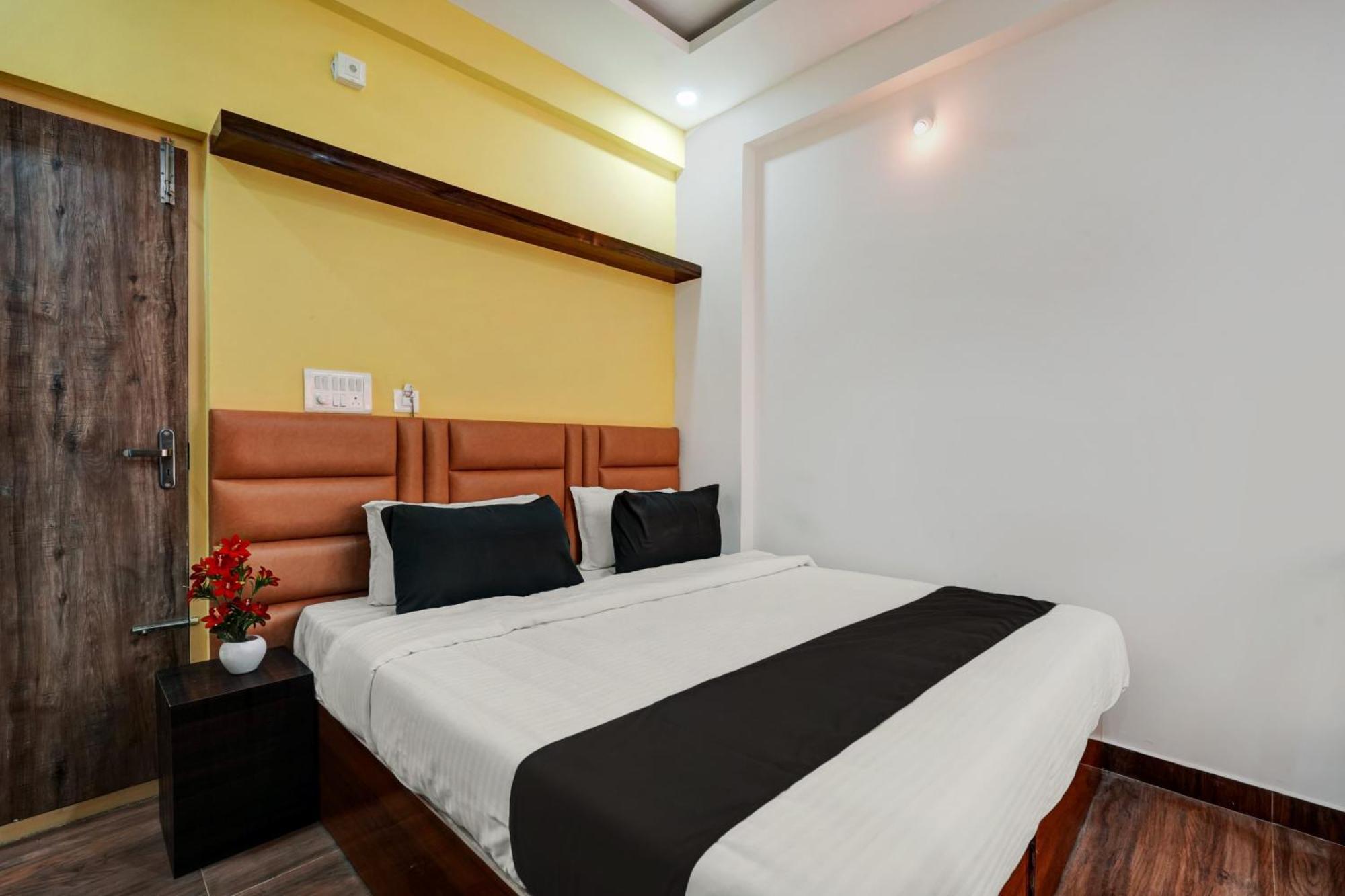 Hotel Collection O Utsav Grand Bangalore Exterior foto